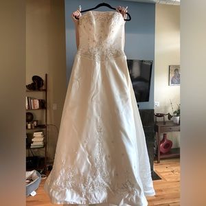 Signature wedding dress